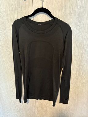 lululemon athletica Black Long Sleeve Tee